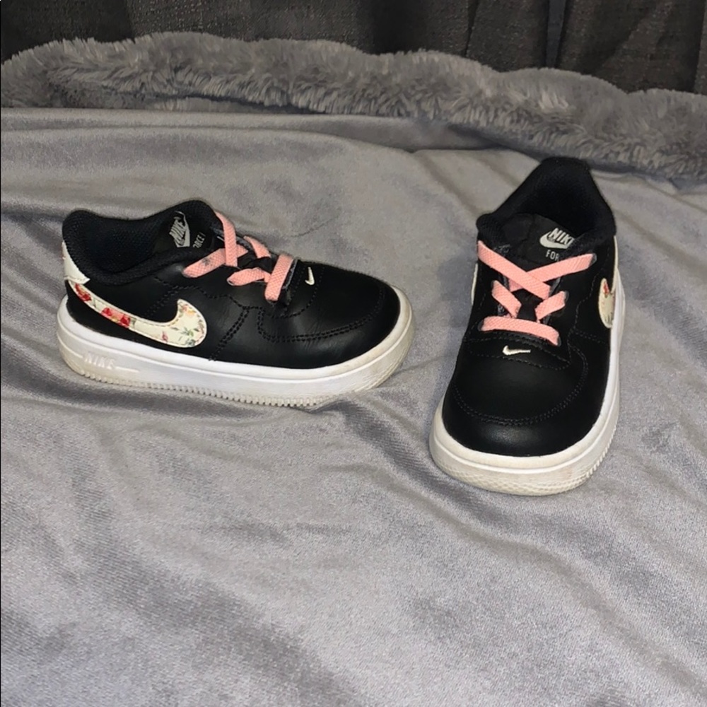 ‼️Moving Sale‼️Toddler Girl Nike Force 1 Shoes